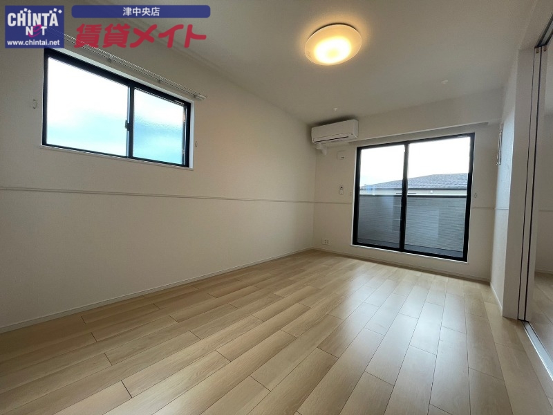 居室・リビング　同型部屋写真です。