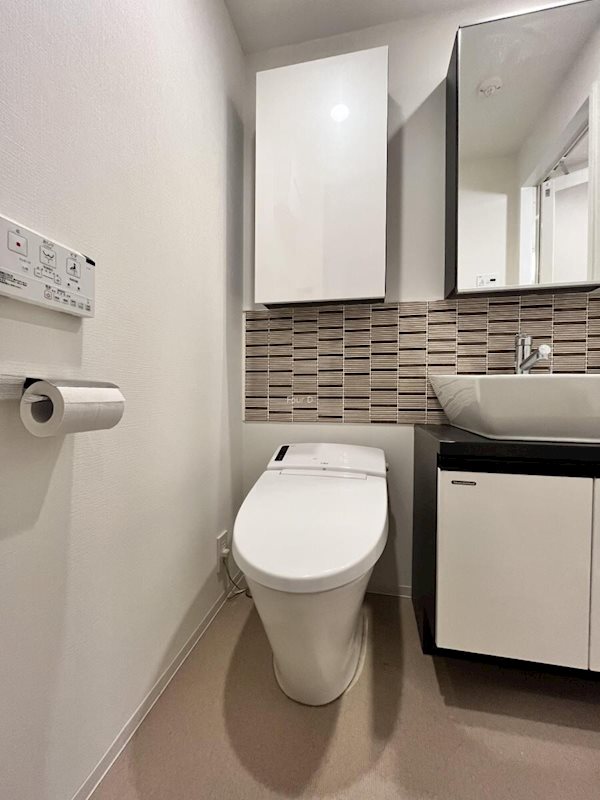 トイレ　内見予約受付中、お気軽にお問い合わせください。