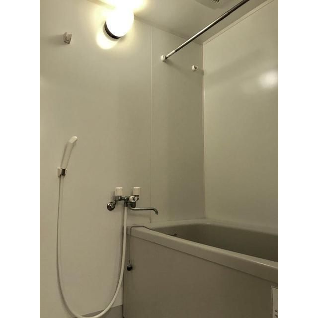 バス・シャワールーム　浴室