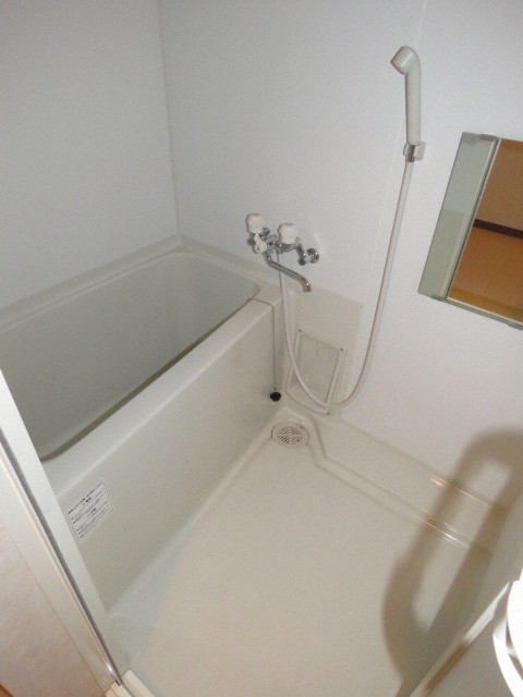 バス・シャワールーム　きれいなお風呂です