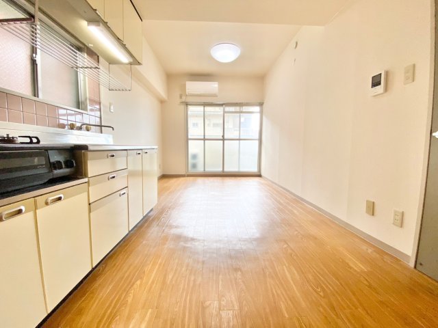 居室・リビング　※同物件別室参考写真