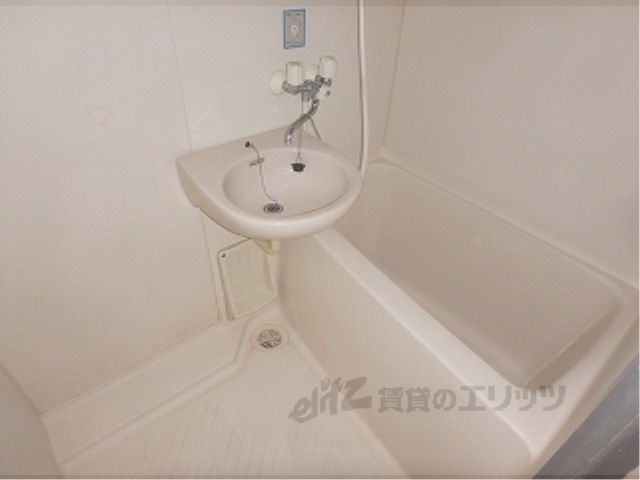 バス・シャワールーム　バス