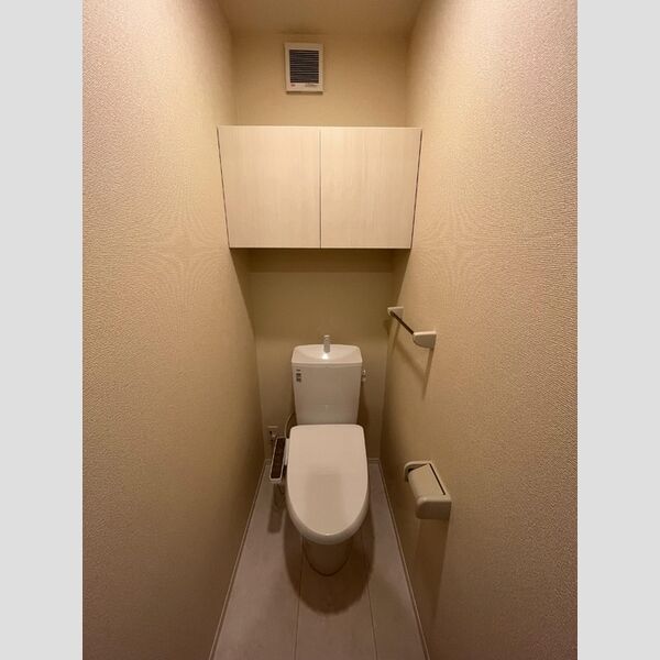 トイレ　温水洗浄暖房便座