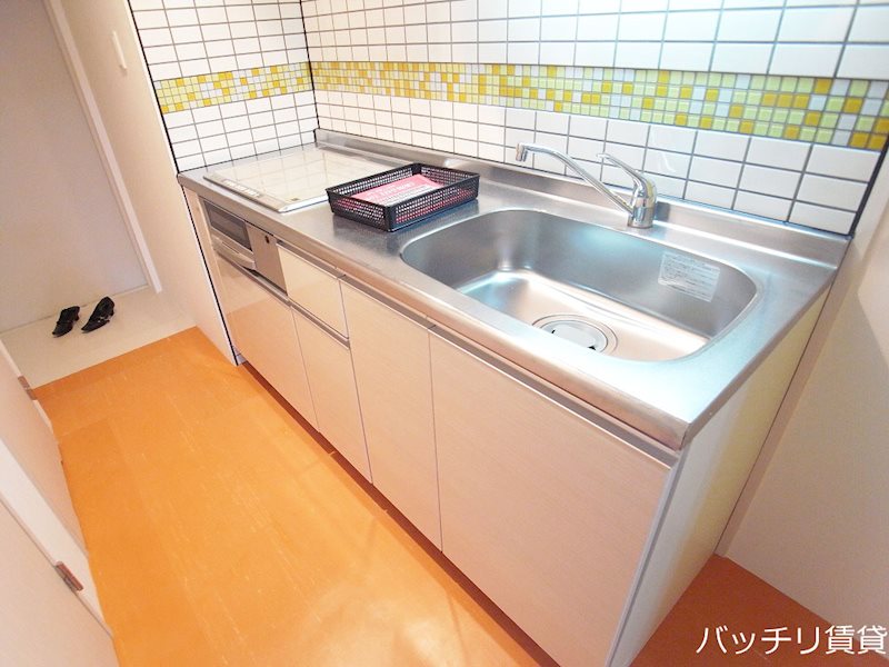 キッチン　※同マンション別部屋写真のため、現状優先。