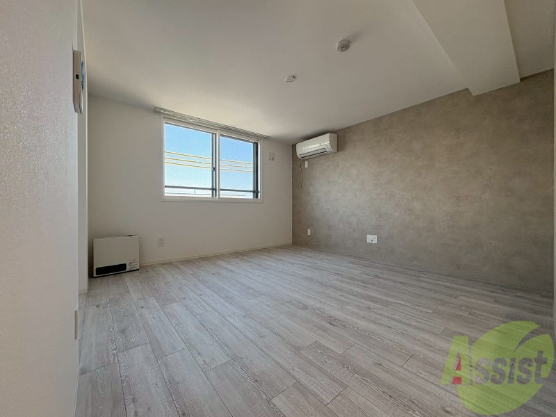 居室・リビング　広くてキレイなお部屋が広がっていて、充実した生活が送れそう。