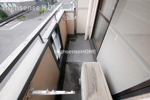 バルコニー　お洗濯にも便利なバルコニー付き