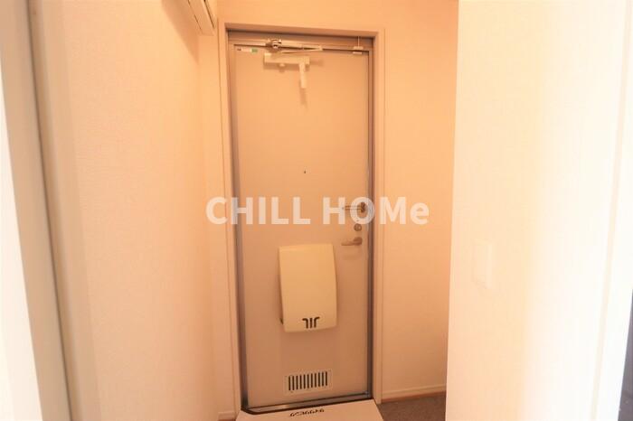 玄関　当社、チルホームのHPもご覧ください(^^)/物件情報多数♪