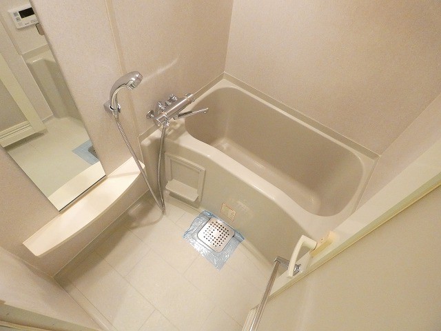 バス・シャワールーム　バス※別部屋参考写真