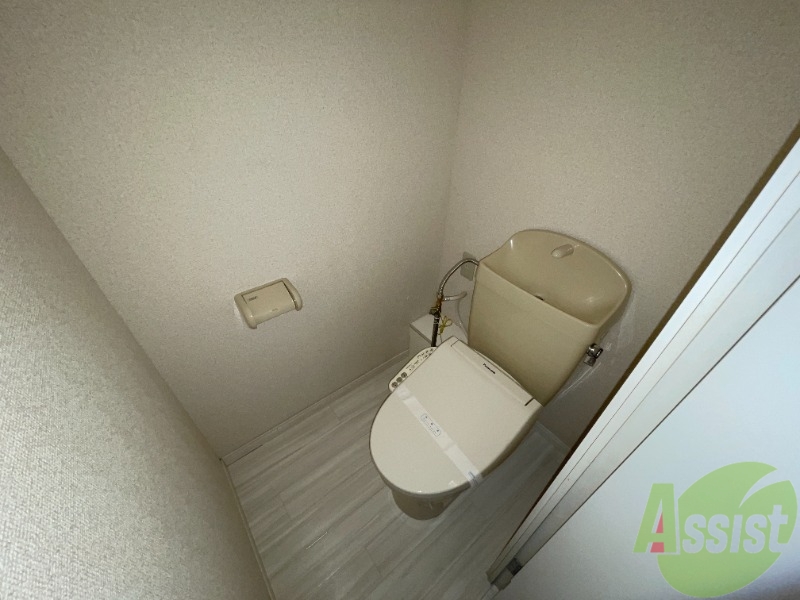 トイレ　シンプルで清潔感のあるトイレです。問題なくお使い頂けます。