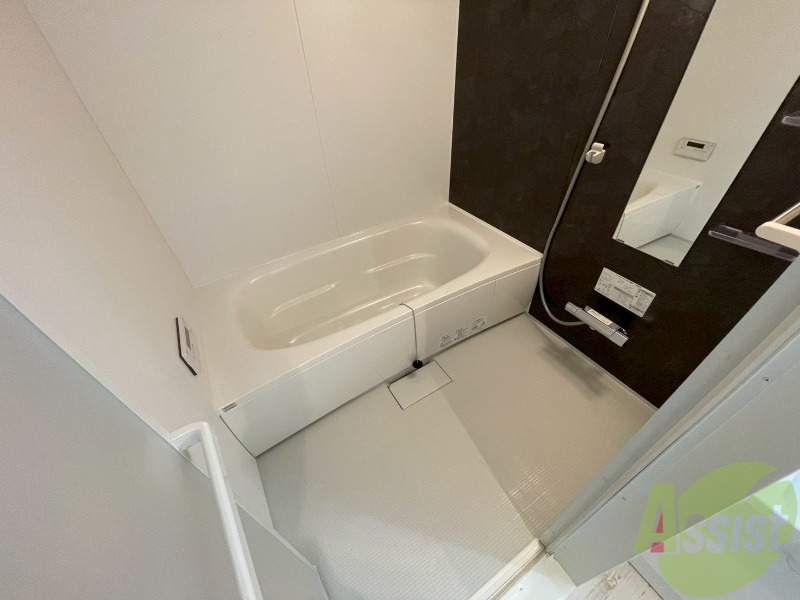 バス・シャワールーム　お風呂になります。一日の疲れを癒してくださいね。