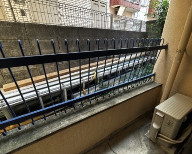 バルコニー　他部屋参考。