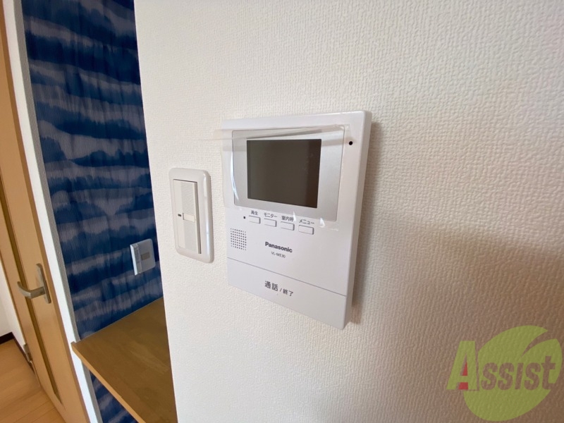 セキュリティ　ＴＶモニター付インターホンです。来客者の顔が見えるので安心！