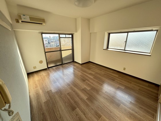 居室・リビング　※別部屋の写真です