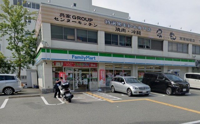 コンビニ　ファミリーマート　箕面船場（コンビニ）まで599m