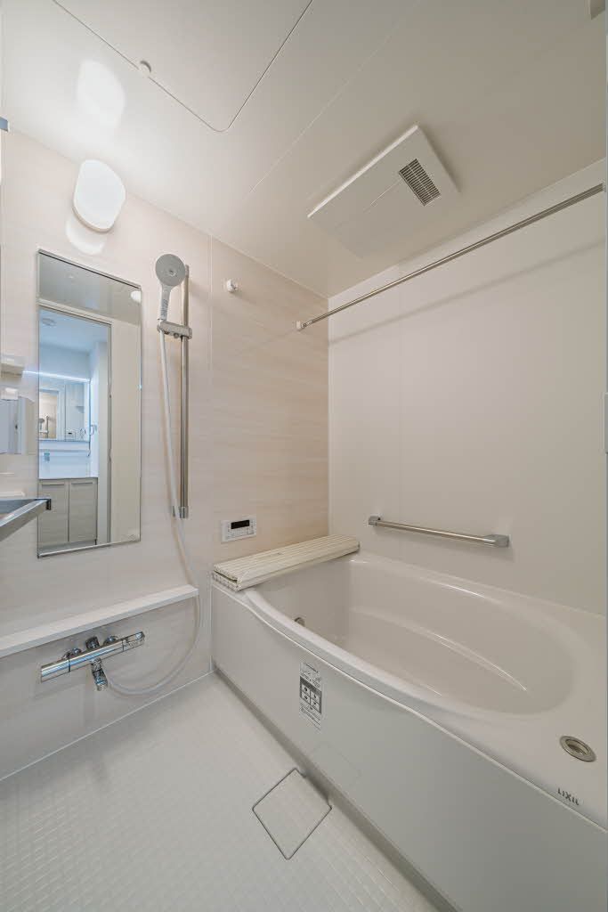 バス・シャワールーム　バスルーム