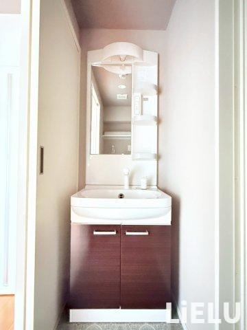 洗面設備　同シリーズ物件のモデルルームになります※現況優先