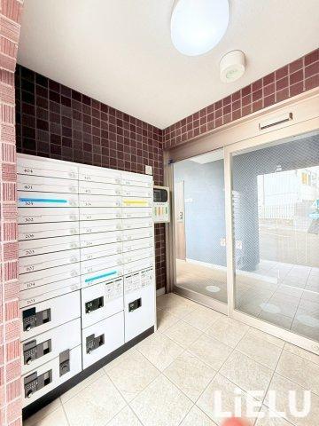 エントランス　同シリーズ物件のモデルルームになります※現況優先