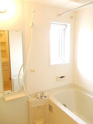 バス・シャワールーム　お風呂で日々の疲れを落としましょう