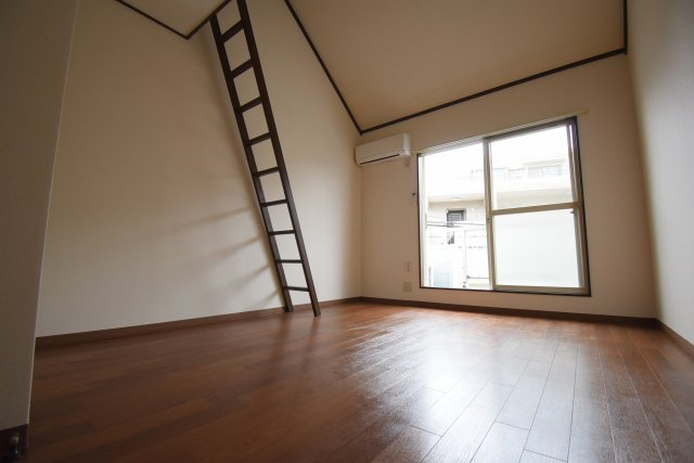 居室・リビング　※別部屋参考画像です。