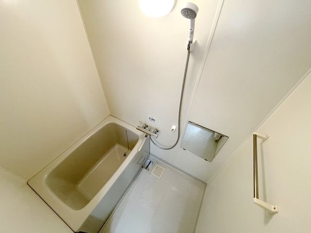 バス・シャワールーム　バス