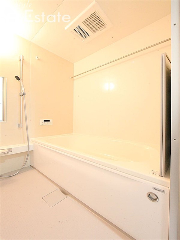 バス・シャワールーム　バスルーム