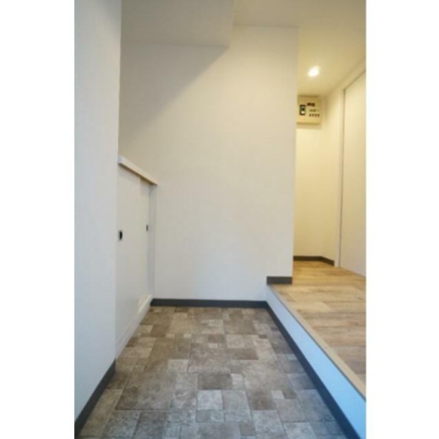 玄関　※同仕様写真含む