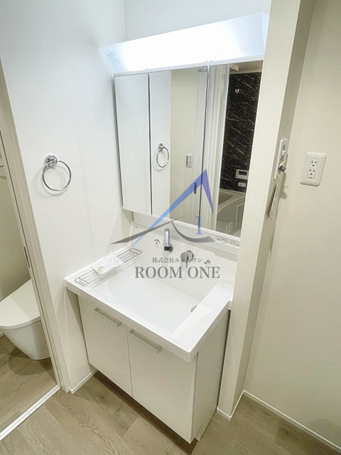 洗面設備　独立洗面台です。