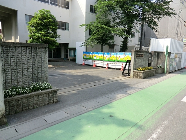 中学校　さいたま市立太田小学校（中学校）まで1000m