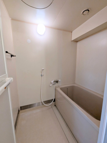 バス・シャワールーム　ゆとりの浴室