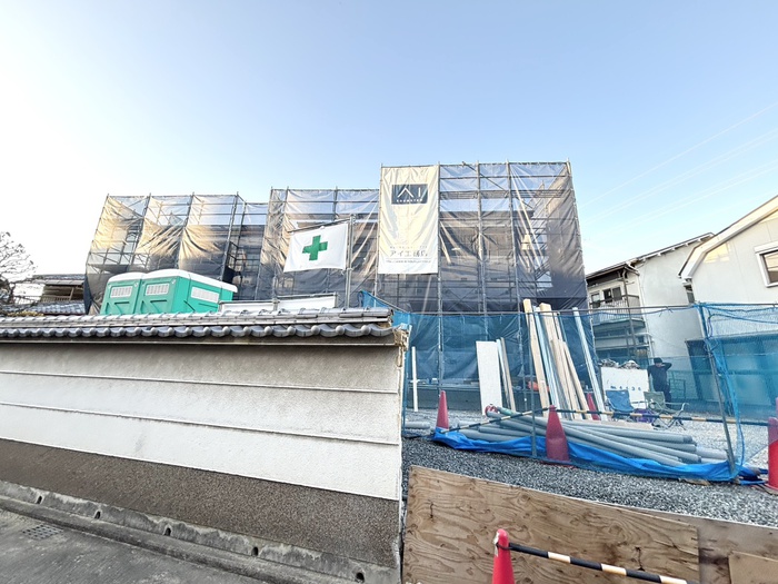 建物外観　建築中