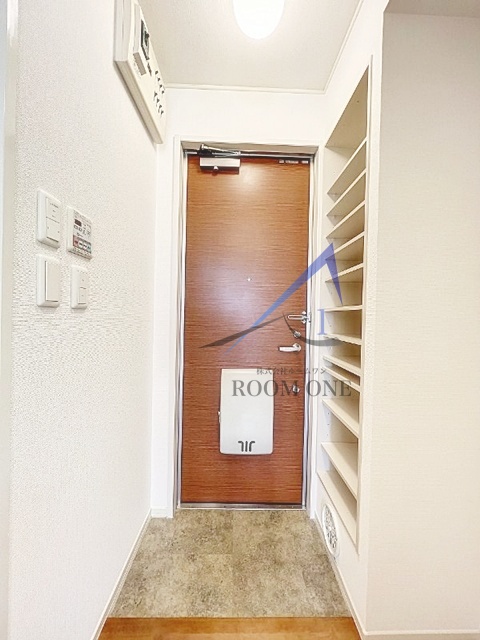 玄関　玄関です。