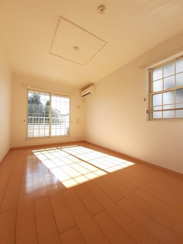 居室・リビング　ゆったりとした居間です