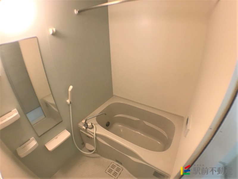 バス・シャワールーム　同型タイプの写真です