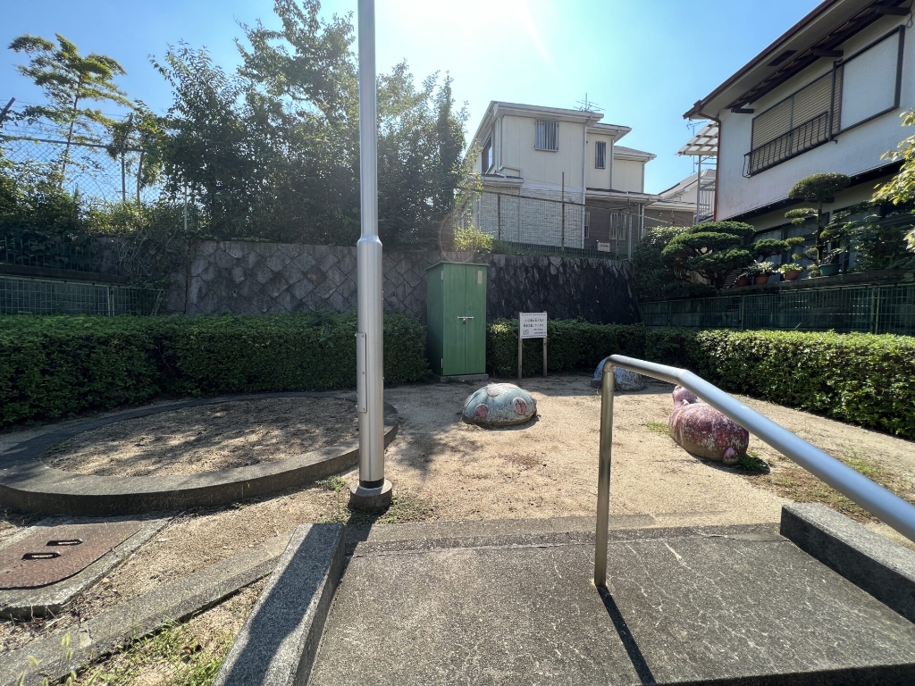 公園　上野坂一丁目公園（公園）まで350m