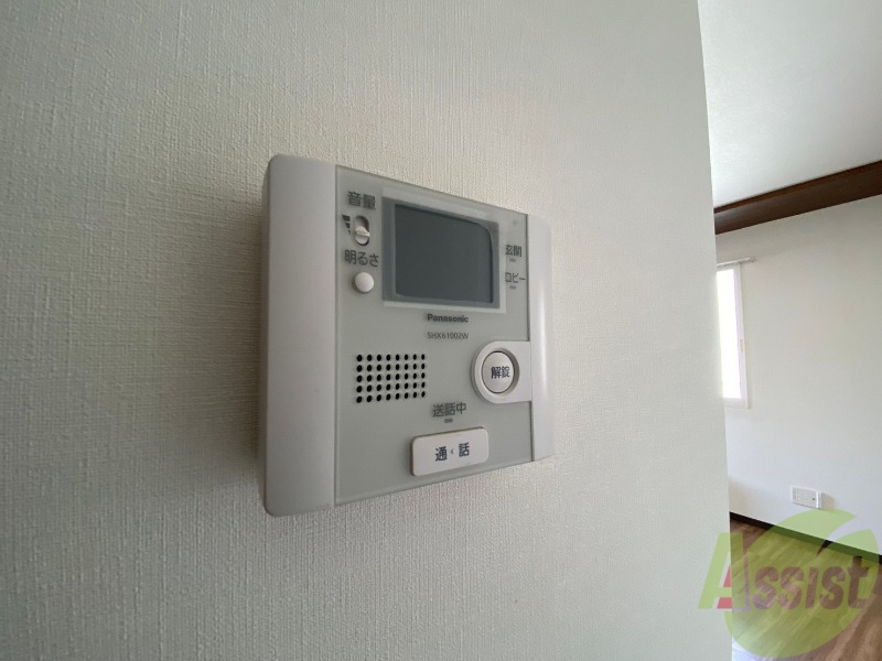 セキュリティ　ＴＶモニター付インターホンです。来客者の顔が見えるので安心！