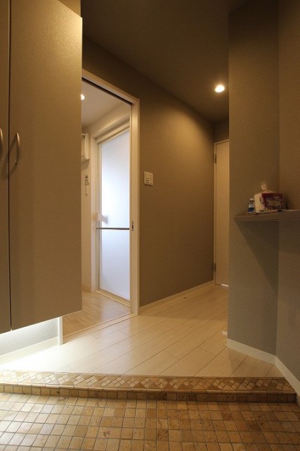 玄関　同物件別号室