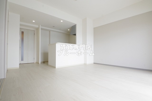 居室・リビング　12.8帖の広いリビング！