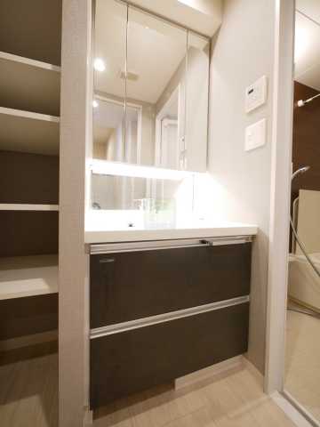 洗面設備　別間取り参考写真