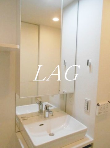 洗面設備　独立洗面台です。