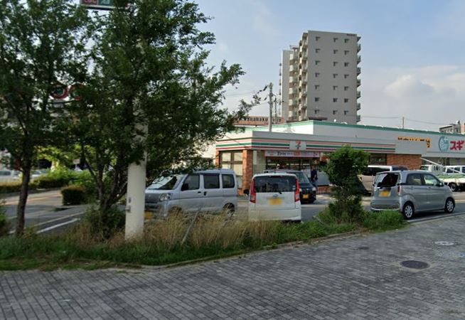 コンビニ　セブンイレブン 大阪鶴見緑地店（コンビニ）まで575m