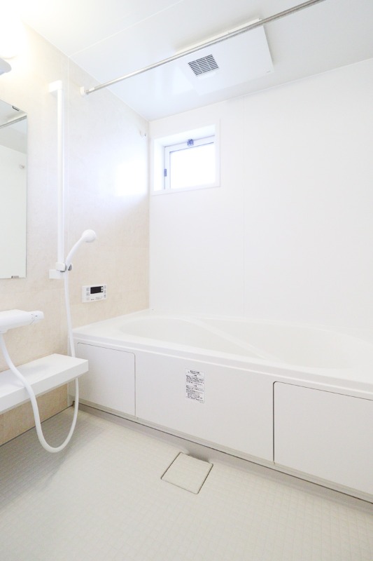 バス・シャワールーム　図面と現状に相違がある場合には現状を優先