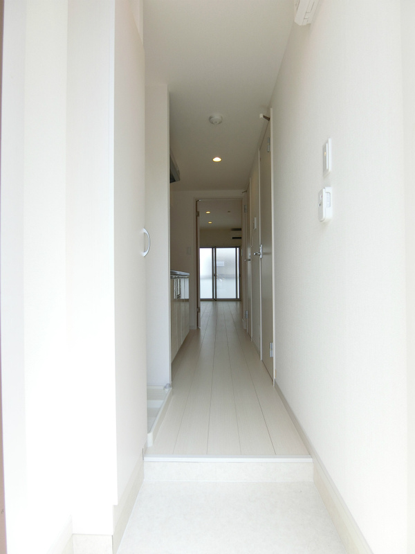 玄関　【女性のお一人暮らしでも安心のセキュリティ♪】