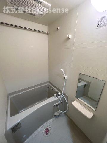 バス・シャワールーム　落ち着いた空間のお風呂です