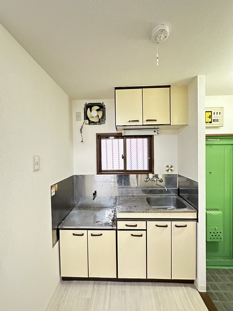 キッチン　別部屋参考写真です