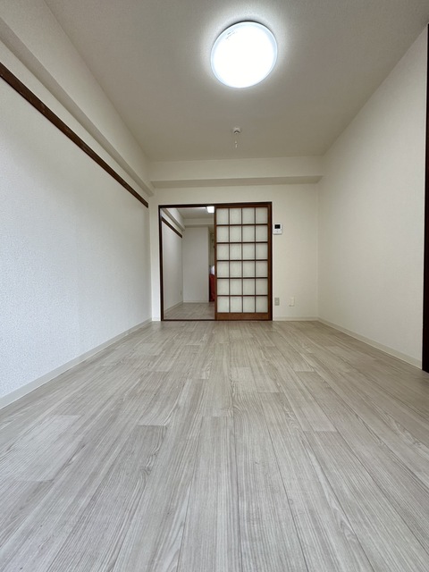 居室・リビング　別部屋参考写真です