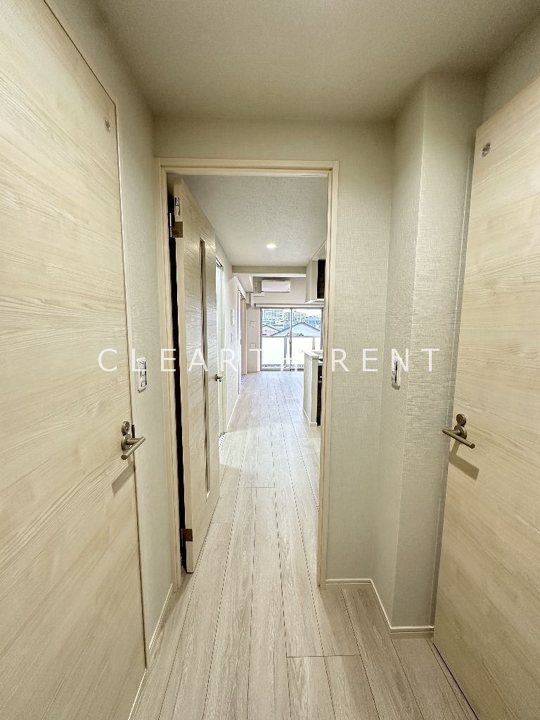 玄関　同タイプ別住戸写真となります。現況と異なる場合がございます。