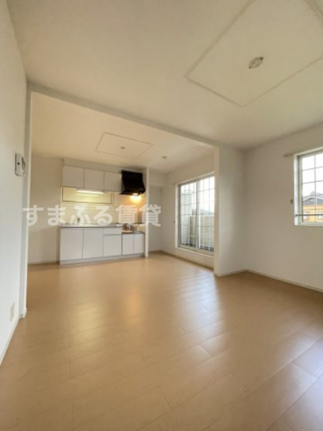 居室・リビング　同仕様　同施工会社　リビング