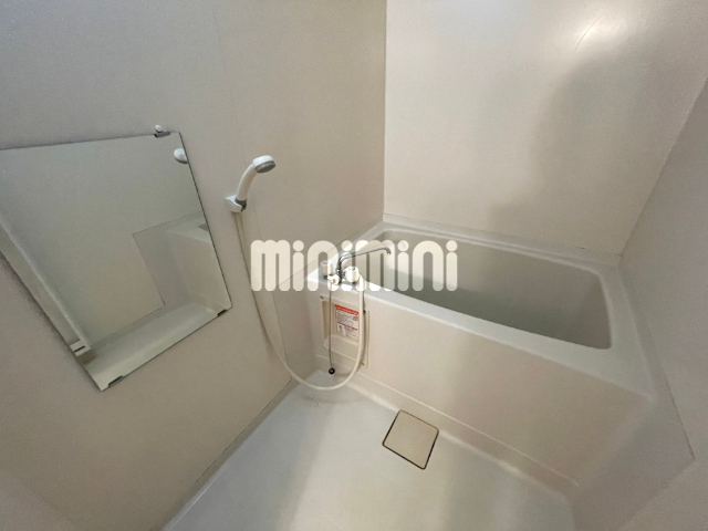 バス・シャワールーム　バストイレ別です