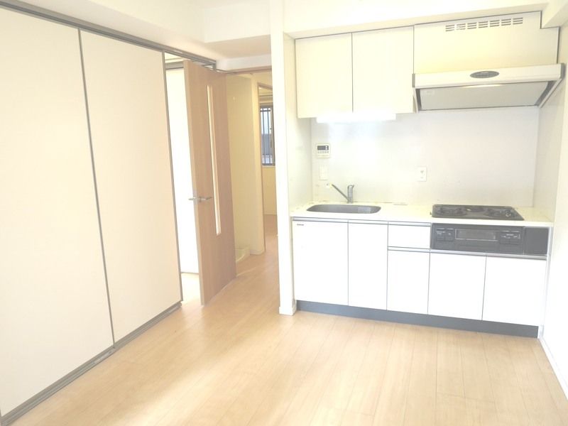 居室・リビング　☆明るい居間☆