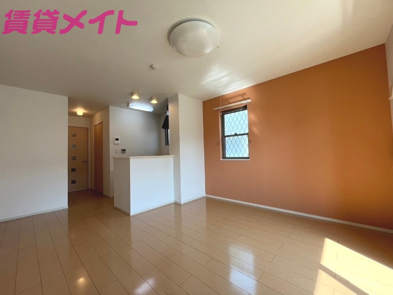 居室・リビング　同型参考写真です